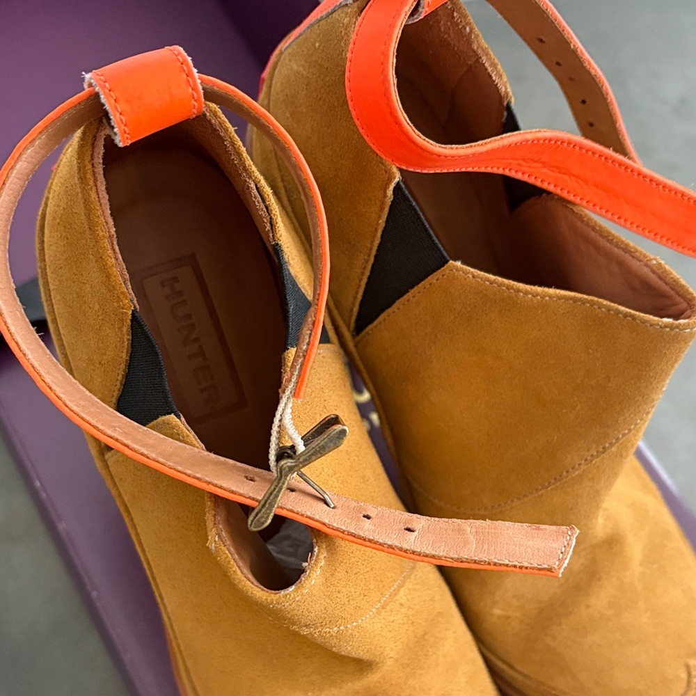 Hunter suede heeled boots - Picture 4 of 9